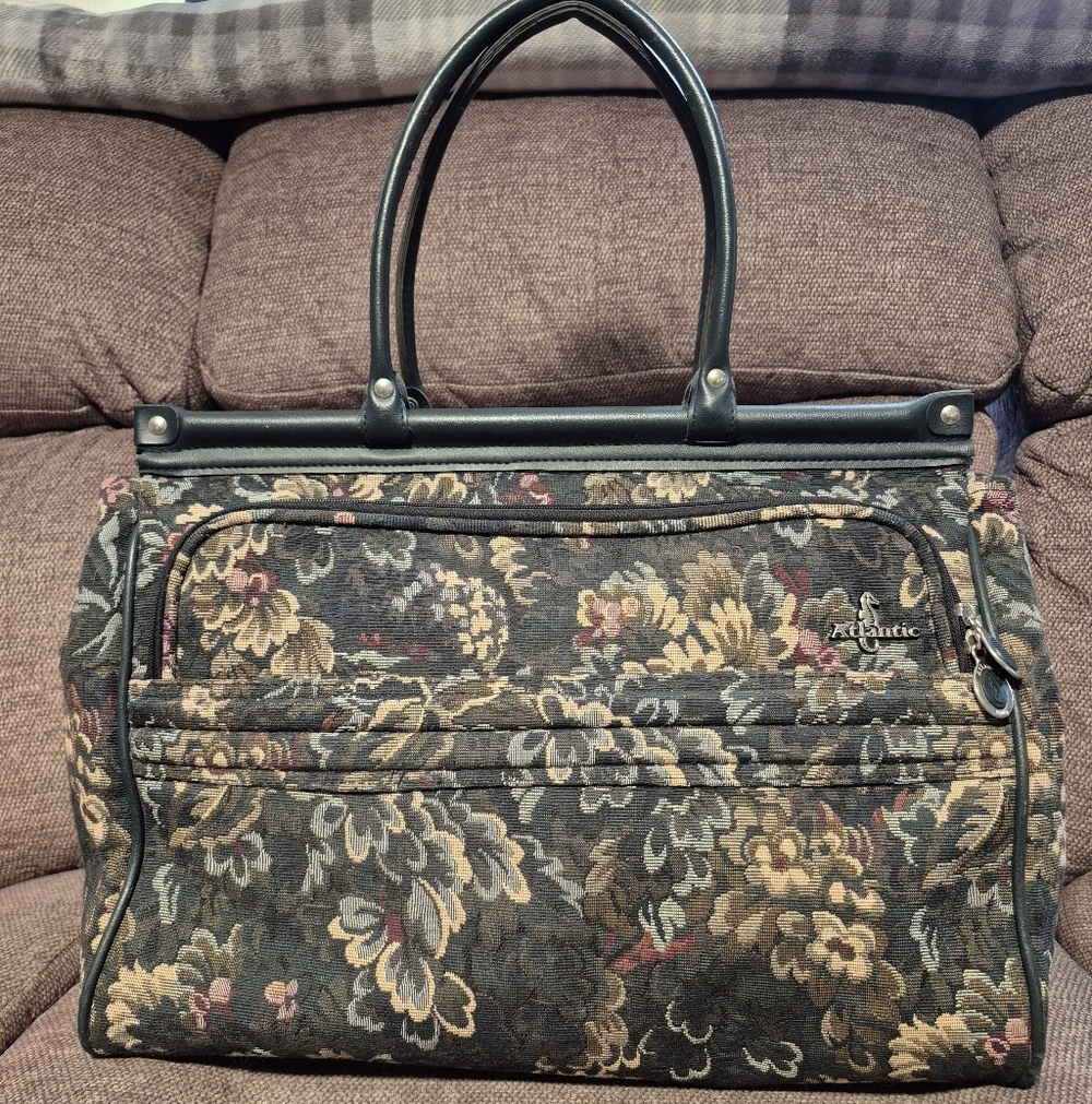 Vintage Atlantic Carpet Bag Tapestry Overnight/Carry On Luggage